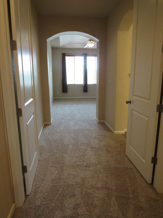 Building Photo - Immaculate Upscale Townhome in fantastic location in Arvada