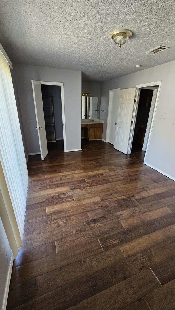 Building Photo - 4904 Brianhill Dr