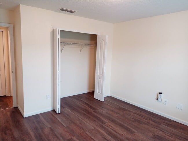 Building Photo - 434 Shetland Dr