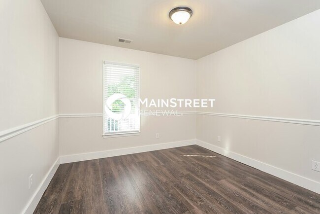 Building Photo - 3 Bedroom Pet-Friendly Home in WINSTON SAL...