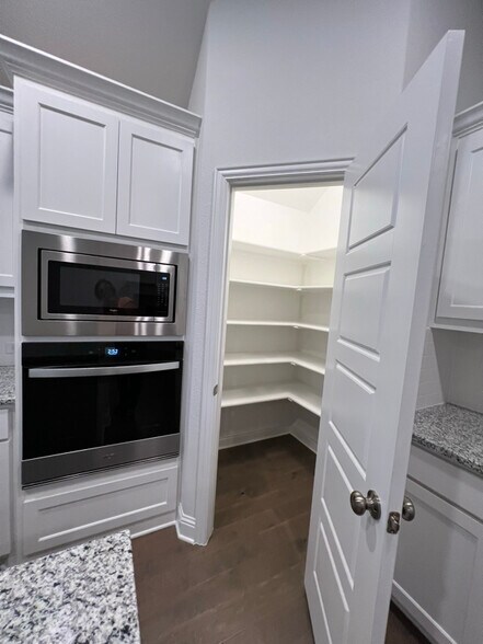 Building Photo - 4428 Mill Falls Dr