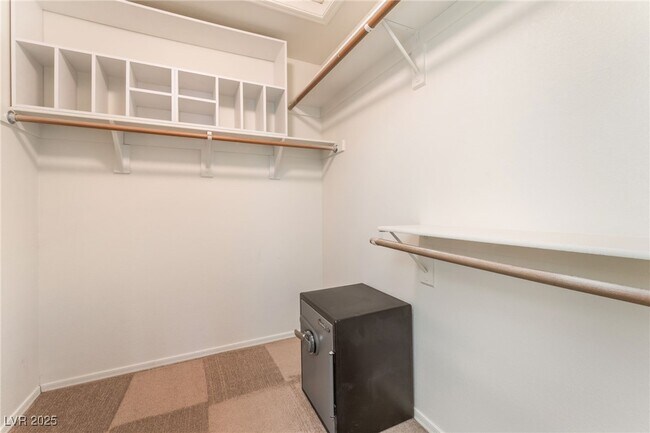 Building Photo - 5124 Appealing Ct