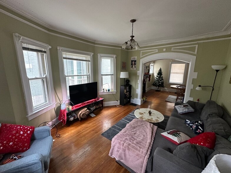 Building Photo - 3256 Glendora Ave