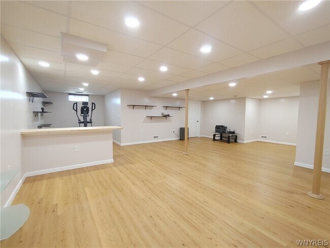 Building Photo - 441 Riverwalk Dr