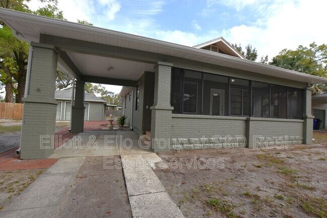 Building Photo - 1127 Oakhill St