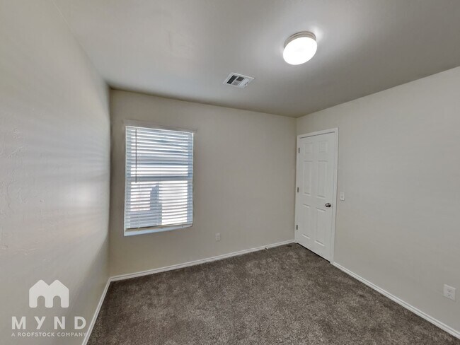 Building Photo - 10529 NW 19th St