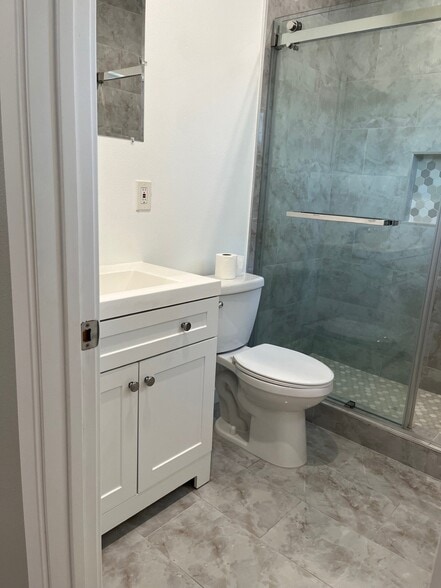 Building Photo - 12225 Brookhaven Park