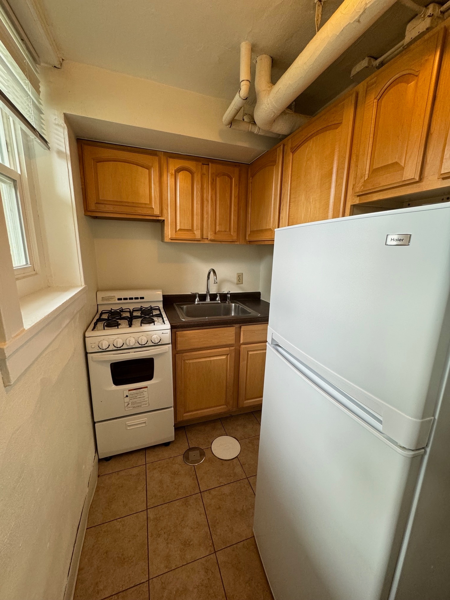 Building Photo - 121 N Hancock St