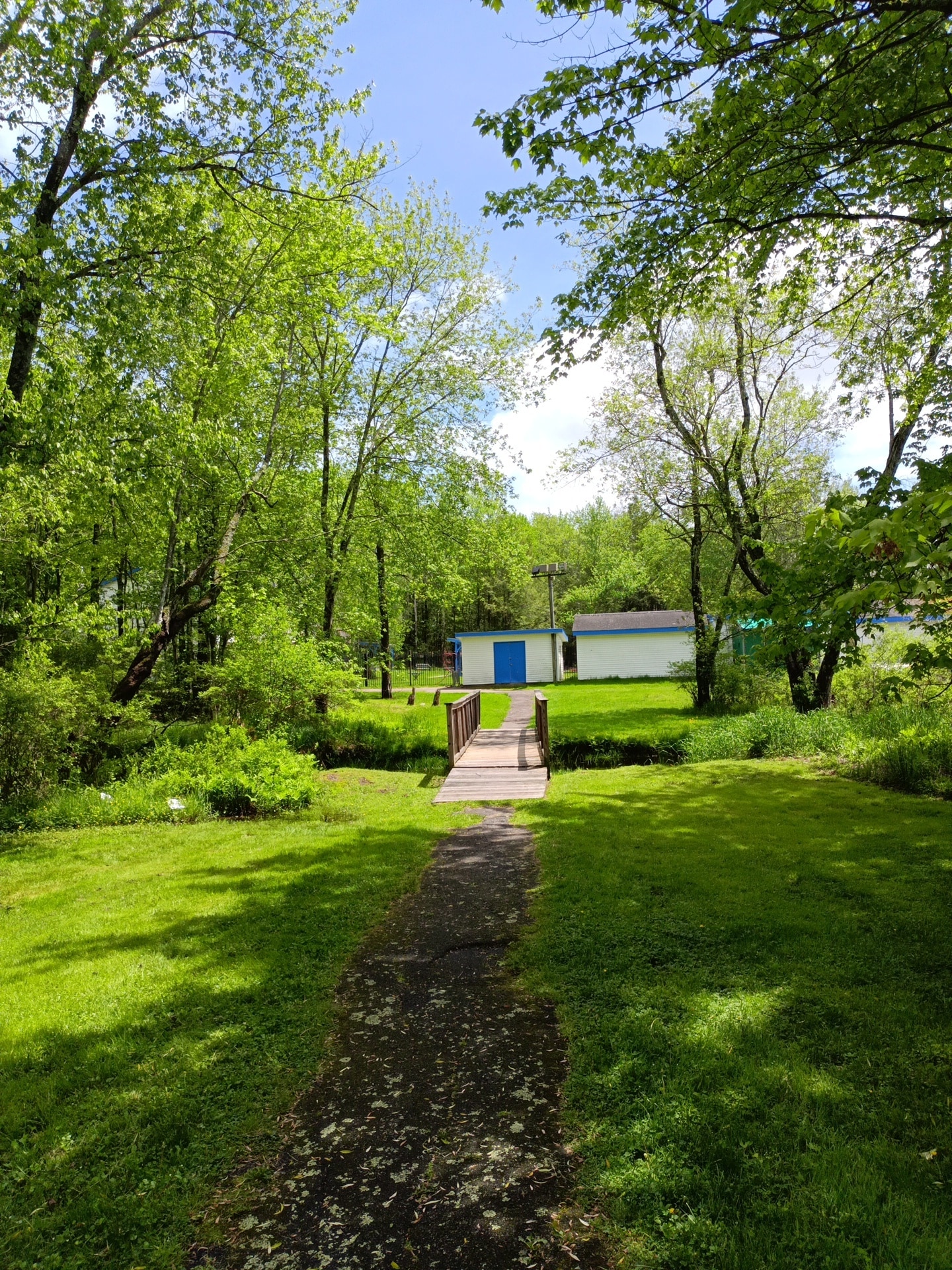 Calm foot bridge to the community area. - 29 Peter Way