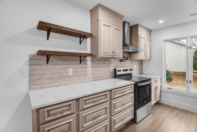 Building Photo - 1413 Grantland Pl