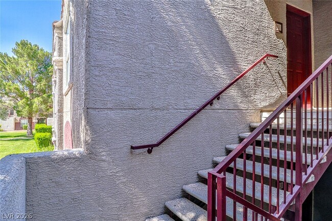 Building Photo - 5055 W Hacienda Ave