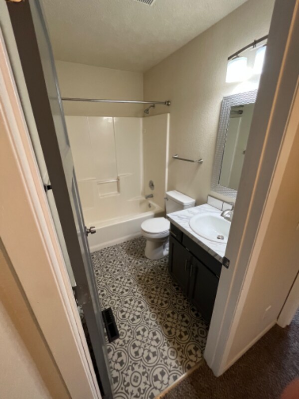 Building Photo - 7067 Heritage St