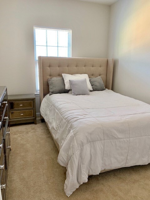 Building Photo - Gorgeous brick front 3bd 2/2bth townhouse ...
