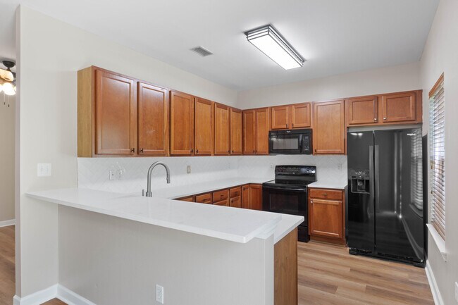 Building Photo - 42 Avery Dr