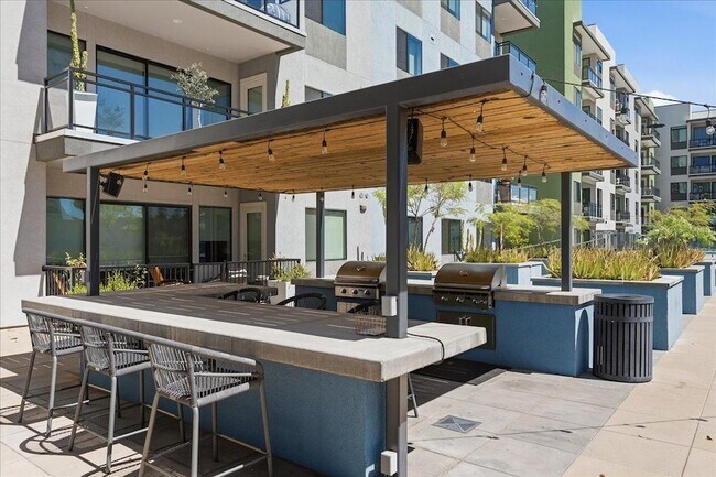 Building Photo - 3131 N Central Ave