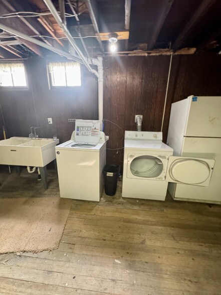 Building Photo - 1629 Old Brodhead Rd