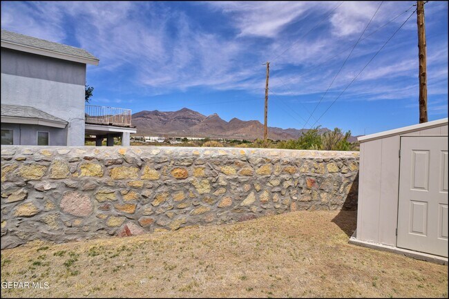 Building Photo - 4613 Robert Holt Dr