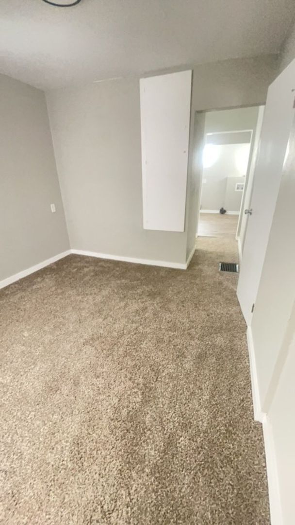 Building Photo - Albany - 2 bed 1 bath AVAILABLE NOW!