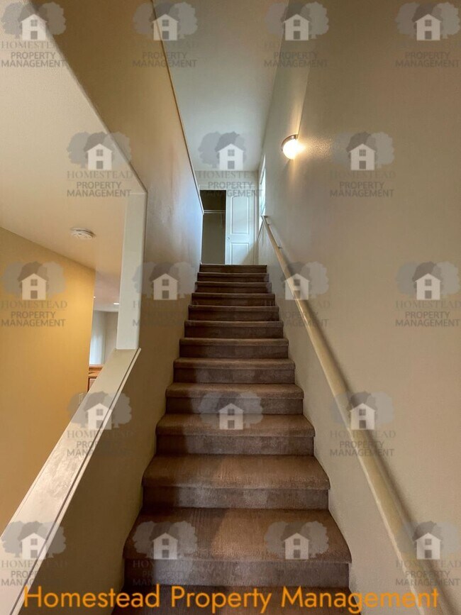 Building Photo - 232