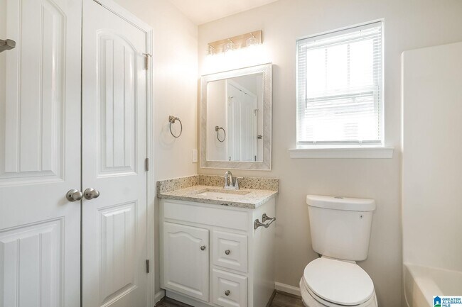 Building Photo - 316 Creek Run Cir