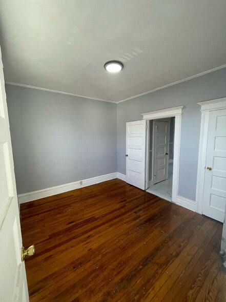 Building Photo - 21 Vail St