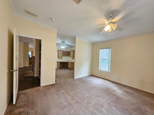 Building Photo - 307 Buckhorn Creek Rd