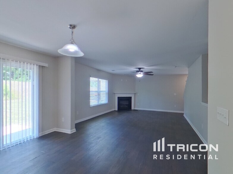 Building Photo - 260 Millen Dr