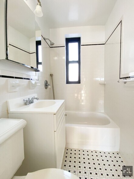 Building Photo - AMSTERDAM AVENUE