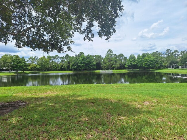 Building Photo - 3BR 2.5 BA LANDINGS AT SUGAR MILL TOWNHOME!