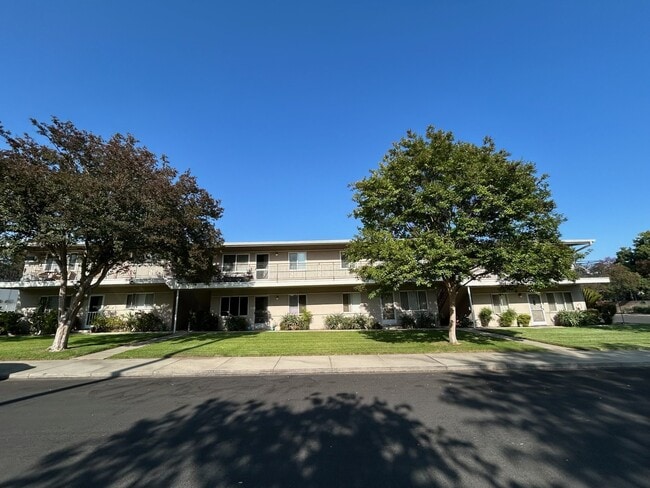 Building Photo - Stanford Apts - Claremont
