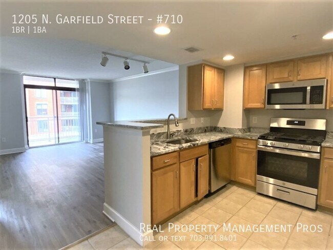 Primary Photo - Beautiful Condo at Popular Station Square,...