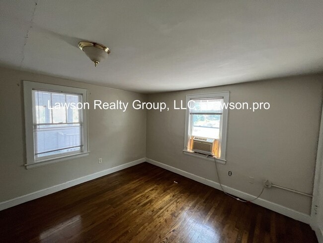Building Photo - Fauquier 1022-1024