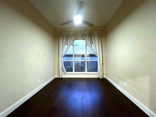 Building Photo - 2113 Aspenwood Dr N