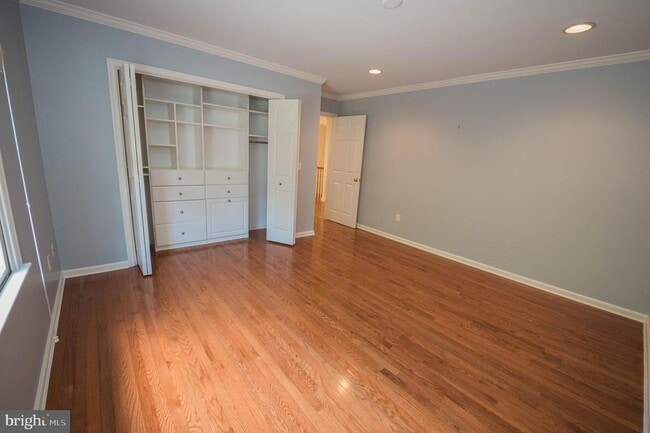 Building Photo - 5482 Royal Mile Blvd