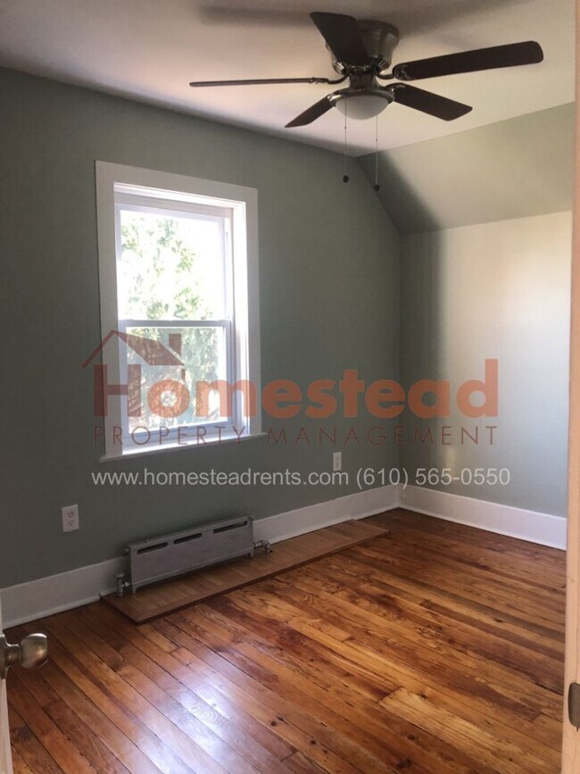 Building Photo - 3 BEDROOM LINWOOD HOME!