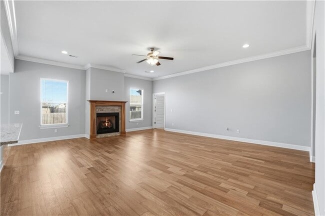 Building Photo - 2007 W Gilligan Ave