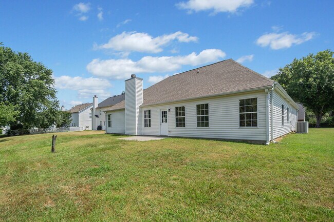 Building Photo - 3690 Golfe Links Dr