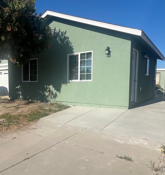 Front of home - 1524 Lark St