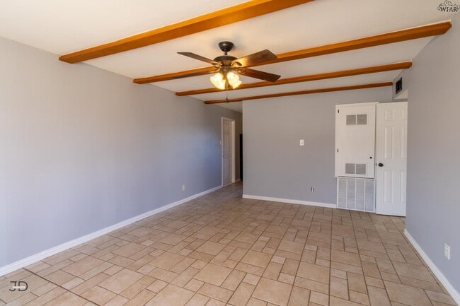 Building Photo - 4653 Balboa Dr