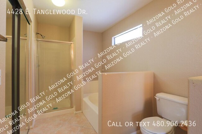 Building Photo - 4428 E Tanglewood Dr