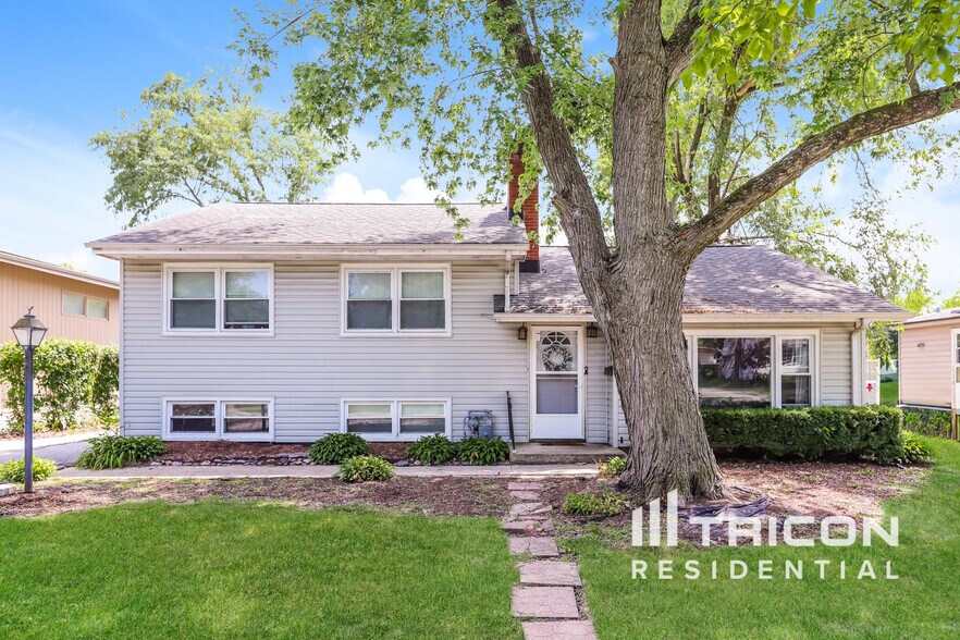 Primary Photo - 1311 Birch Rd