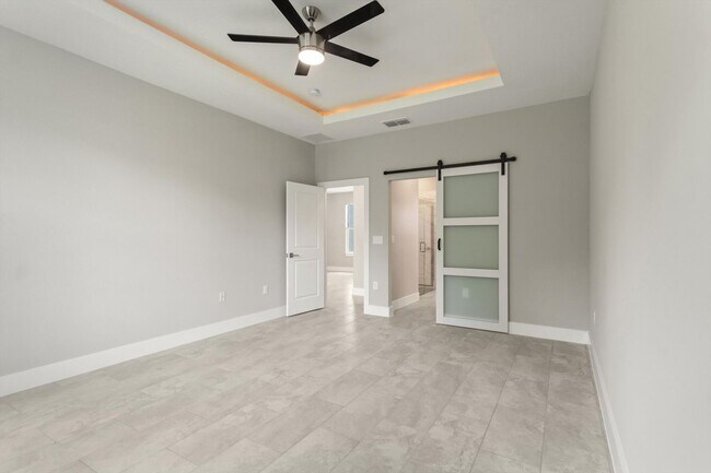 Building Photo - ONE MONTH FREE RENT! Modern, energy effici...