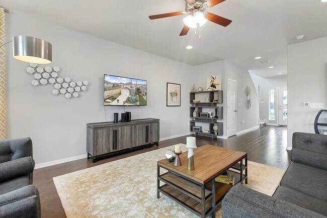 Building Photo - 420 Staunton Dr