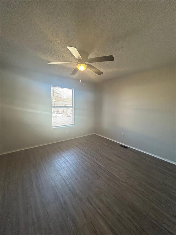 Building Photo - 520 N Betty Jo Dr