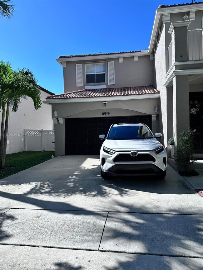 Primary Photo - 15816 SW 48th Manor