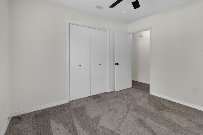 Building Photo - 3 Bedroom in Crestview!!