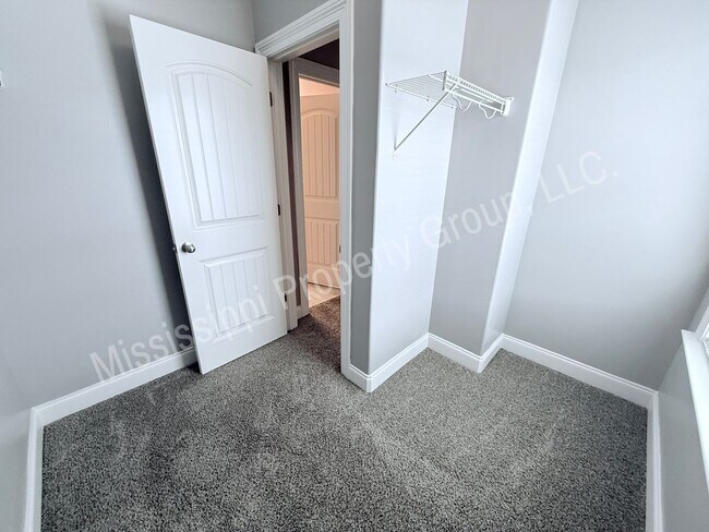 Building Photo - 4BR/4.5BA For Rent