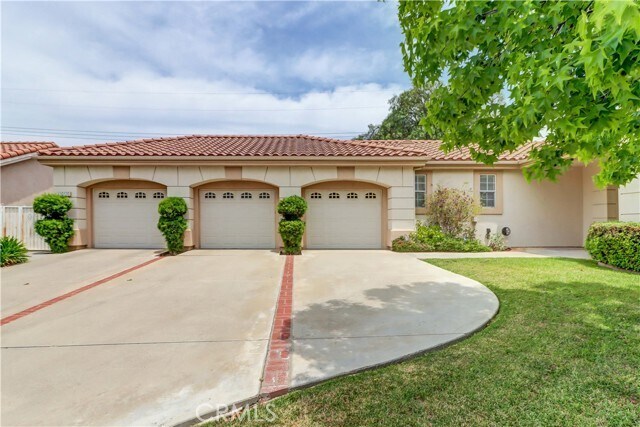 Primary Photo - 10120 Orange Blossom Cir
