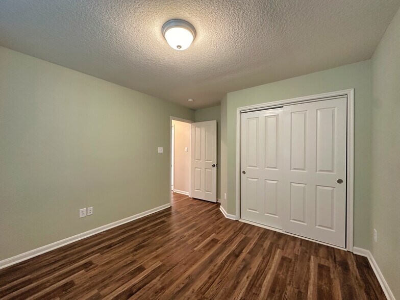 Building Photo - 59 N Flickering Sun Cir