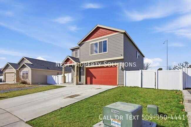 Building Photo - 1111 Hilltop Ave NE